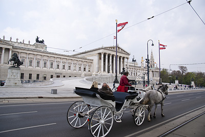 Fiaker in front of the Parliament building